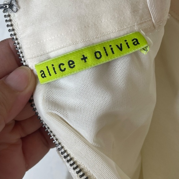 Alice + Olivia NWT Hi Lo Lace Midi Skirt Size 2 Ivory Sheer Lined - Picture 13 of 16